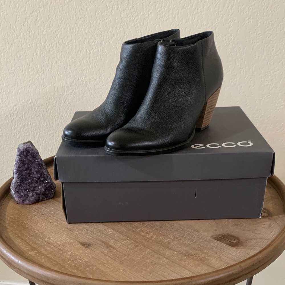 Ecco Women's Black Ankle Booties with Brown Heel